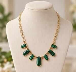 NWT Plunder Faux Malachite Gold Tone Necklace 16–19”